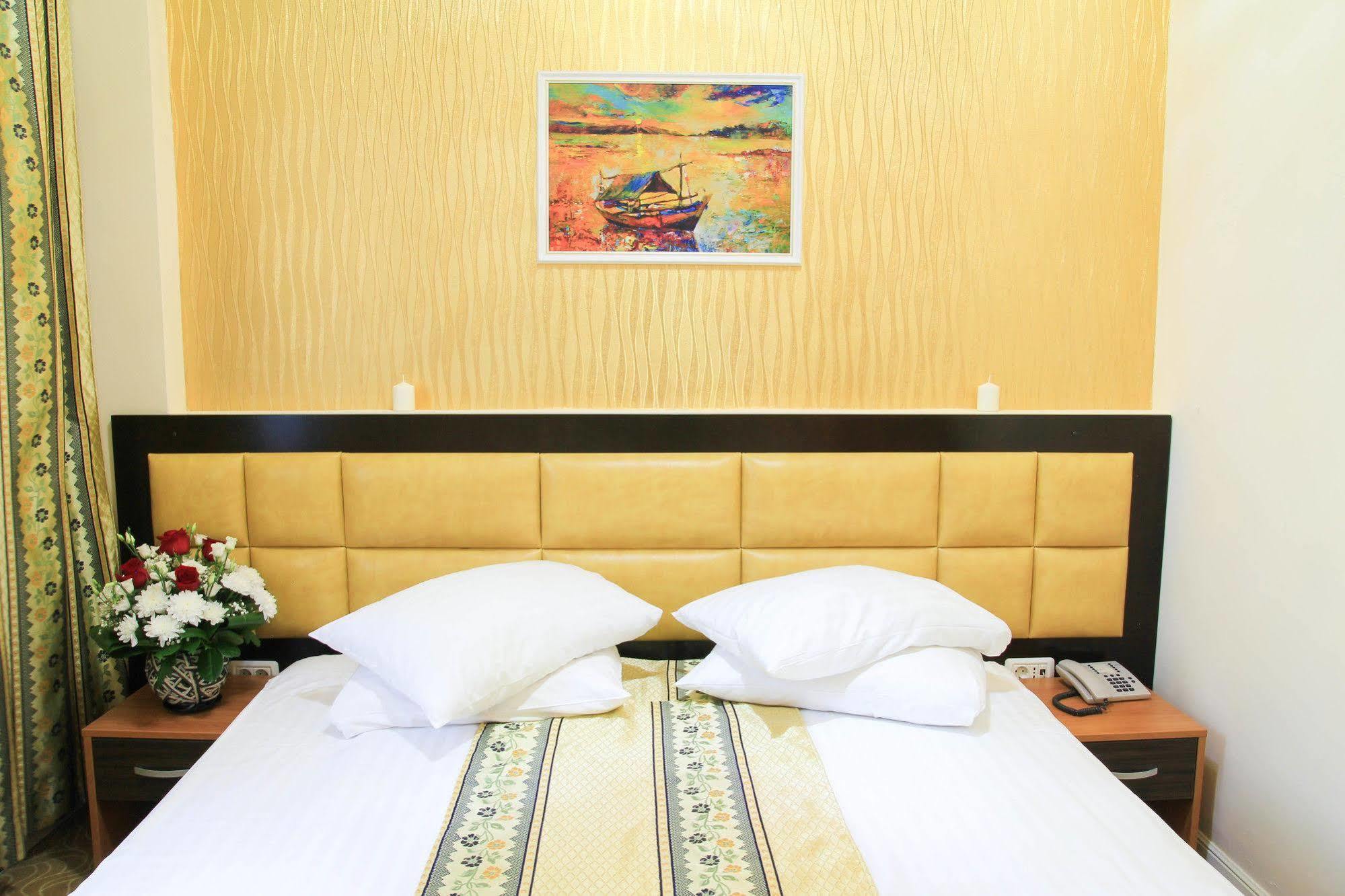 Best Western Hotel Lev Or I 부쿠레슈티 외부 사진